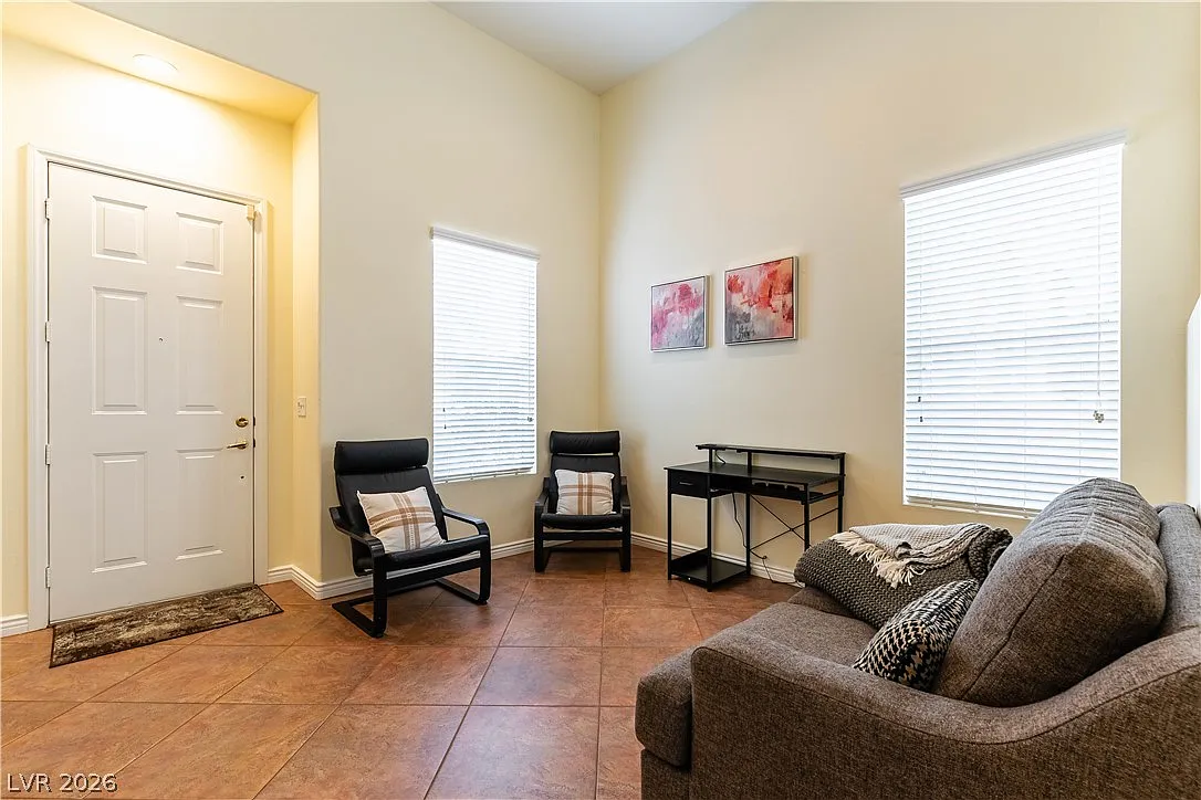 3 bed, 2.5 bath, 1564 sqft, $2,650 — Photo 3