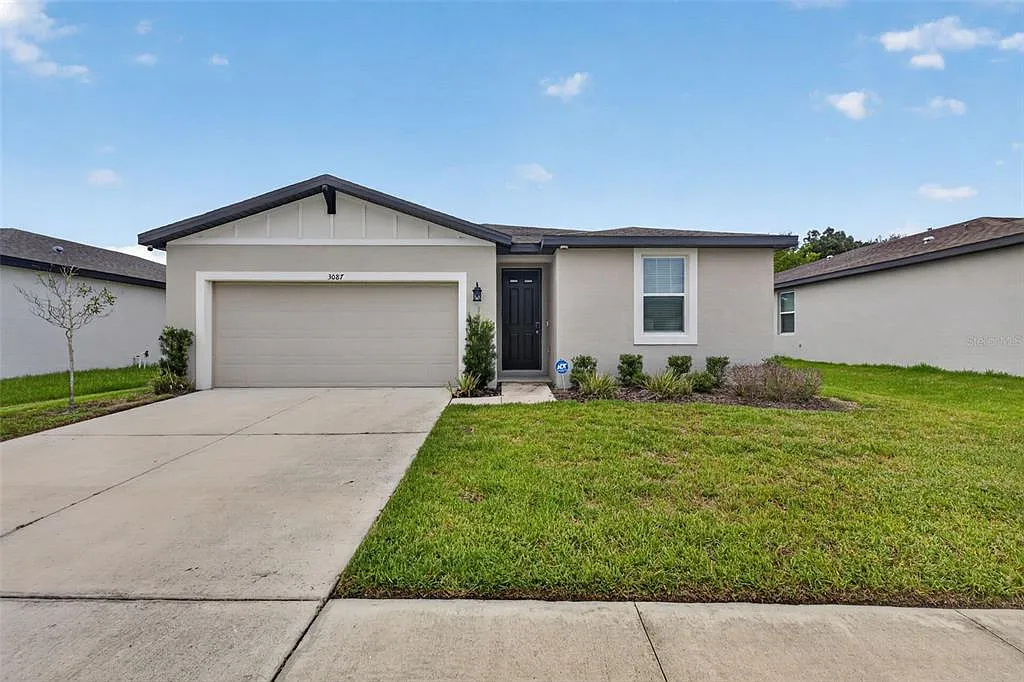 3 bed, 2.0 bath, 1506 sqft, $2,200 — Photo 1