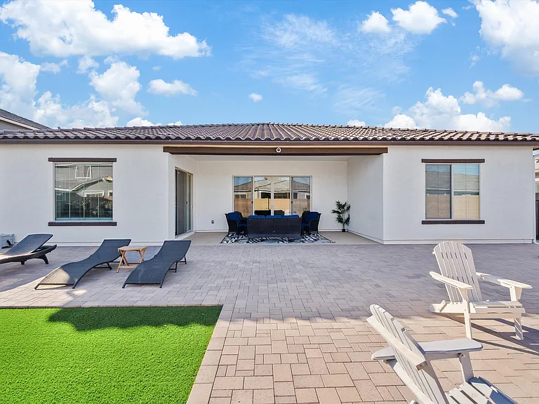 22924 E Nightingale Rd — Photo 20
