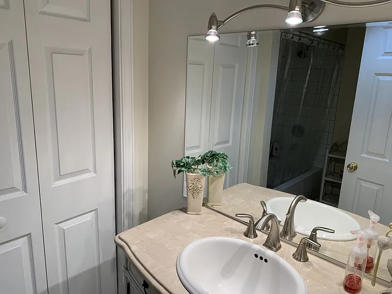 42 Newgreen Cres — Photo 12