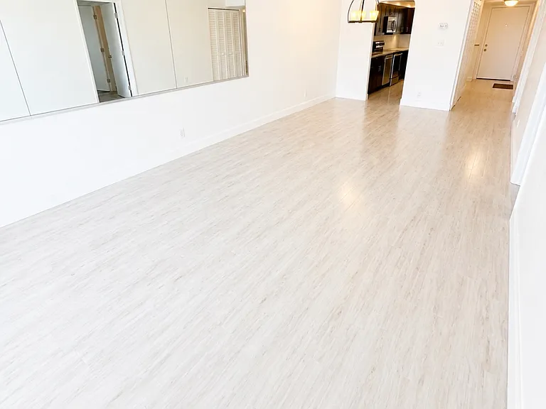 500 Palm Springs Blvd #403 — Photo 9