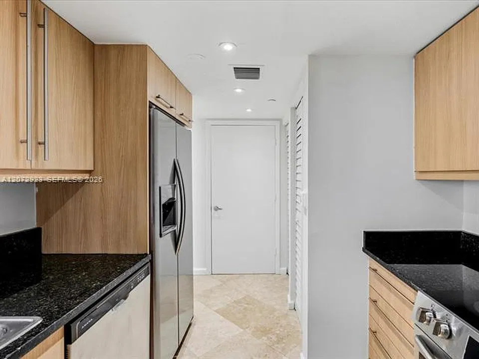 7600 Collins Avenue Cu #703