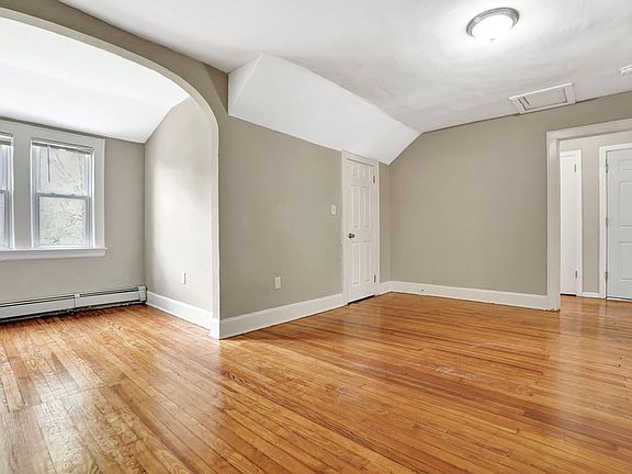 5th image of 79-81 Finlay Pl Unit 3