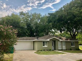 330 Fantasy Ln, Montgomery, TX 77356