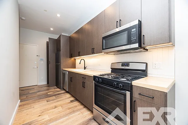 945 Bergen St #208 — Photo 1