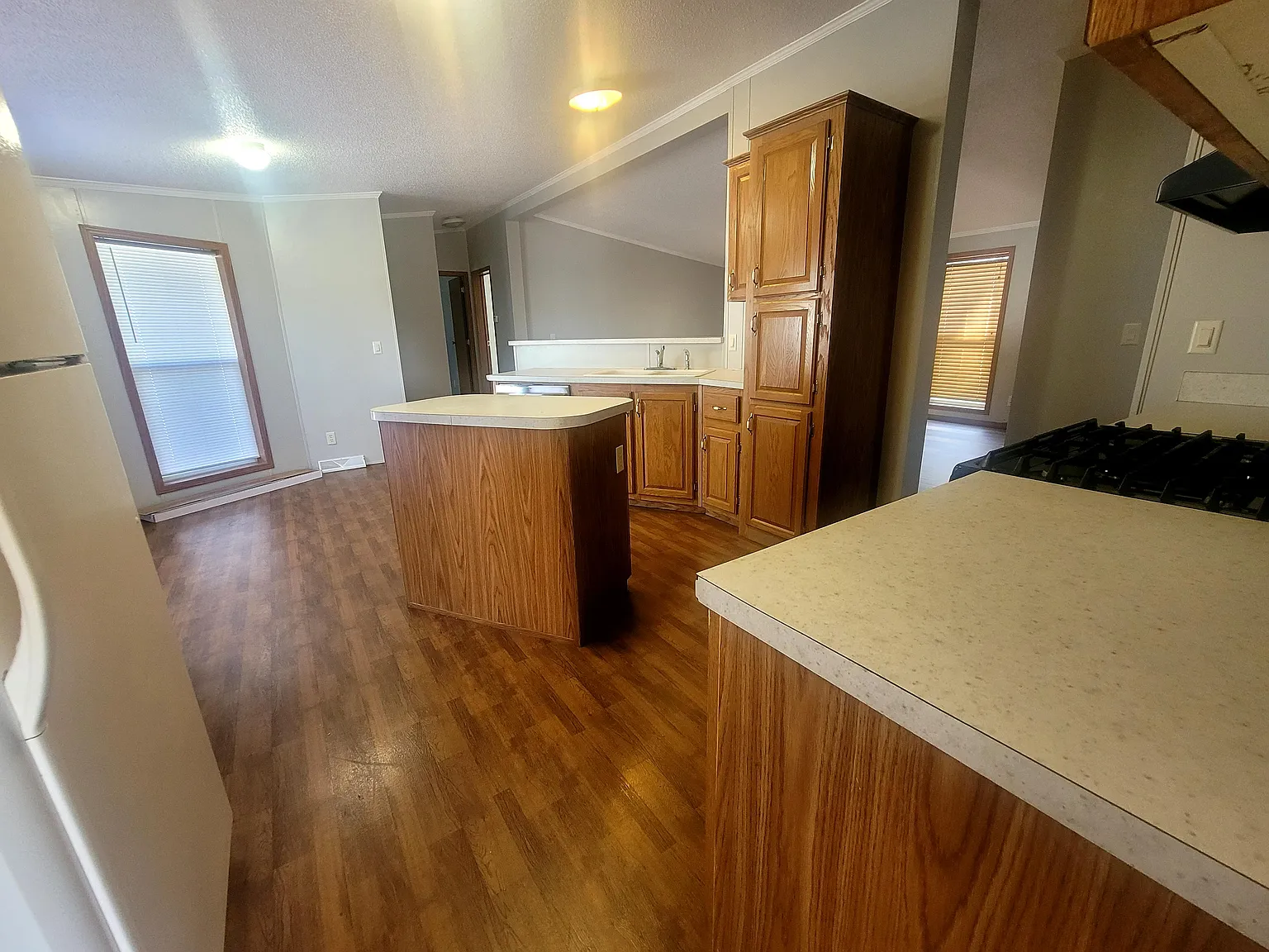 3 bed, 1650 sqft, $1,650 — Photo 4