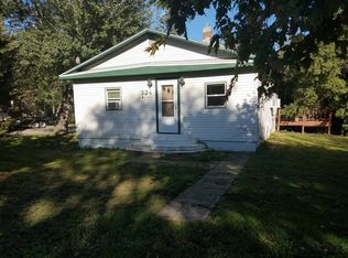 324 W 4th St, Redfield, SD 57469