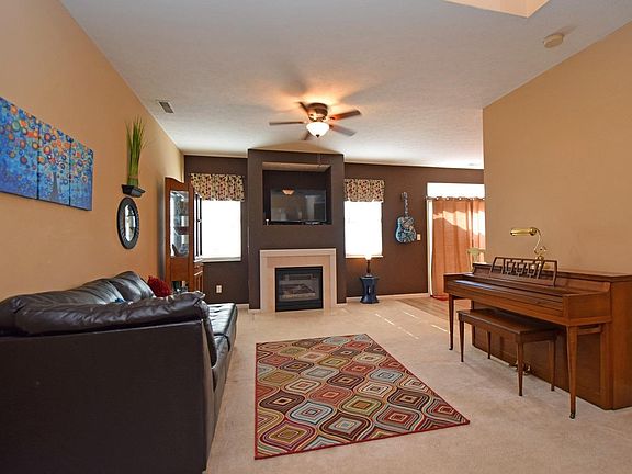 4th image of 3715 Thorngate Dr