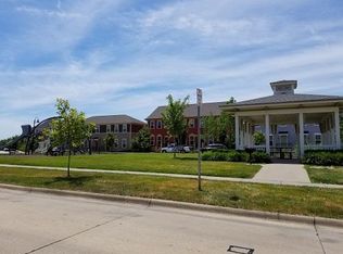 937 Walker Cir, Iowa City, IA 52245