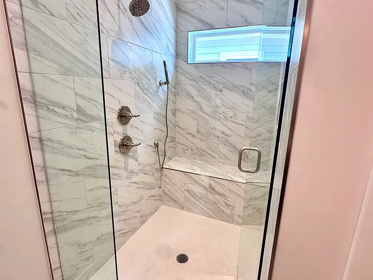 Master Bath w/ Large Tiled Shower