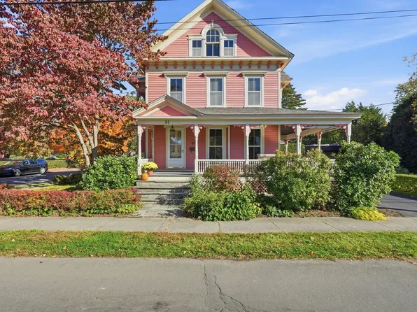 81 Franklin St, Greenfield, MA 01301
