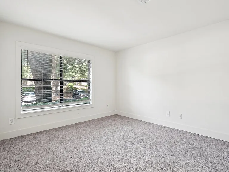Wesley Trevento Apartments at Lithia Springs — Photo 13