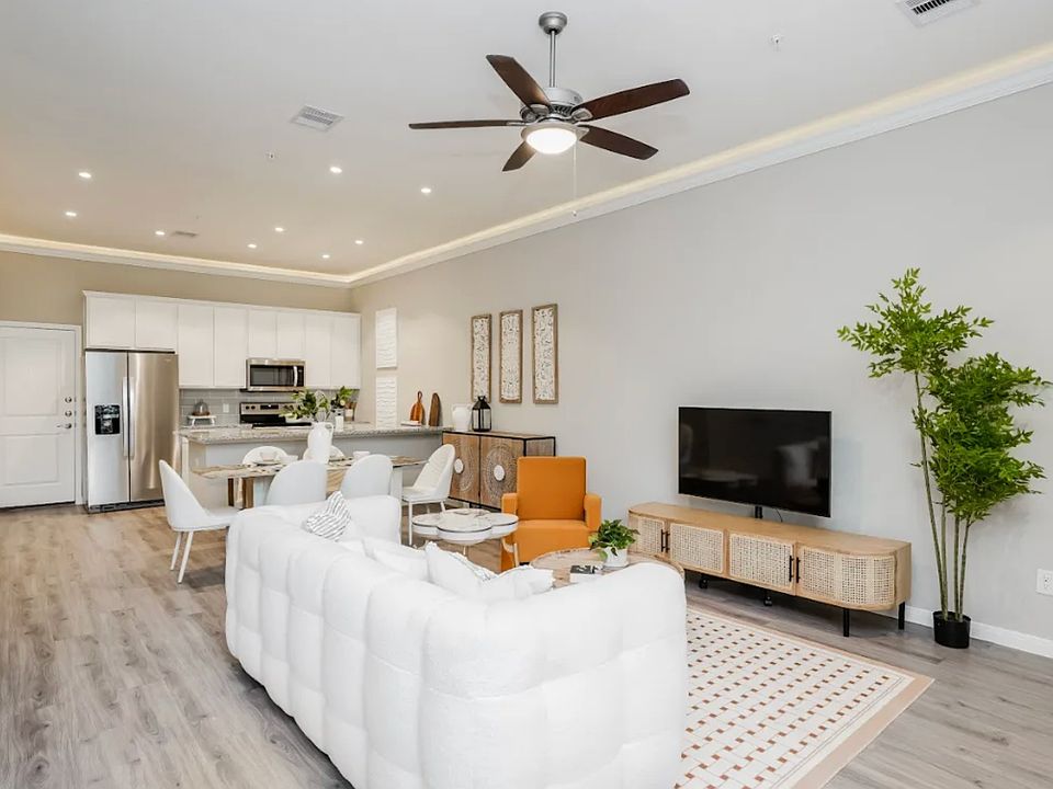 1st image of 399 Gentilly Dr