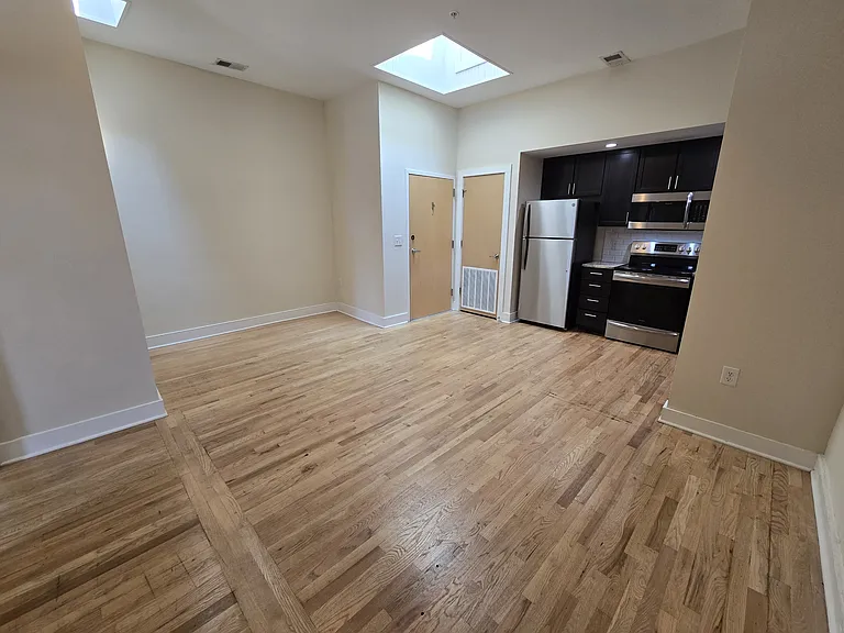 503 E Main St #204 — Photo 3