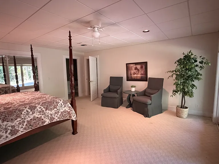 139 Summit Dr — Photo 32