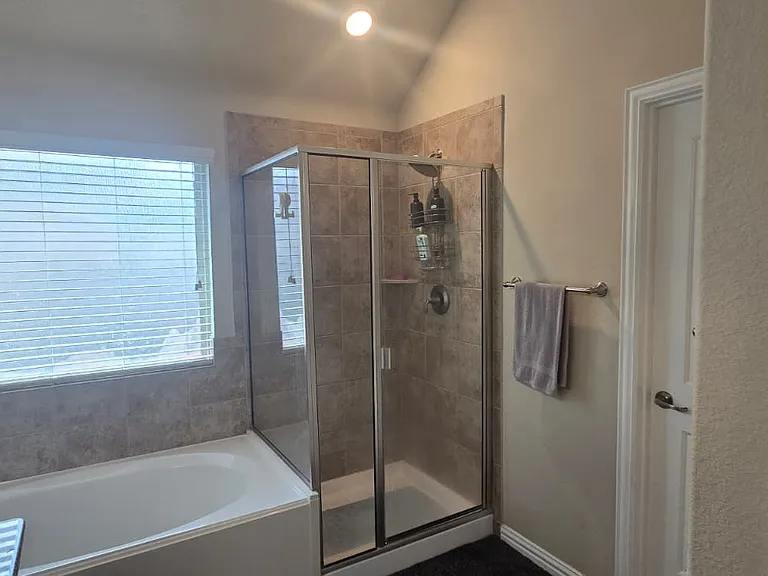 5116 Seashore Ln — Photo 12