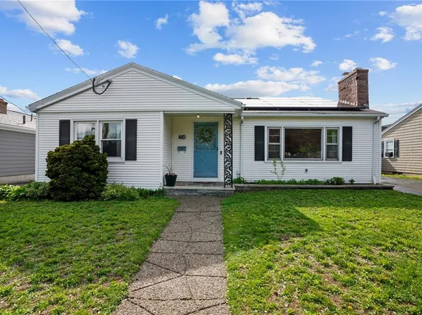 254 Sharon St, Providence, RI 02908