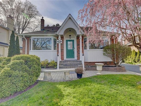 3rd image of 1493 Briarwood Cres