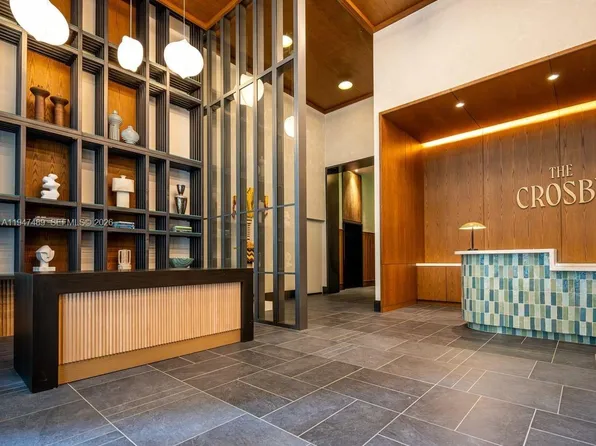 11 NE 6th St #814, Miami, FL 33132