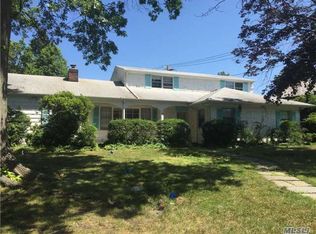 269 Crabapple Rd, Manhasset, NY 11030