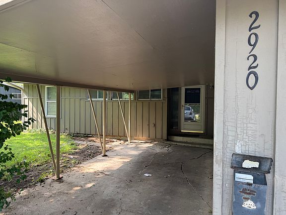 2nd image of 2920 W 7th St