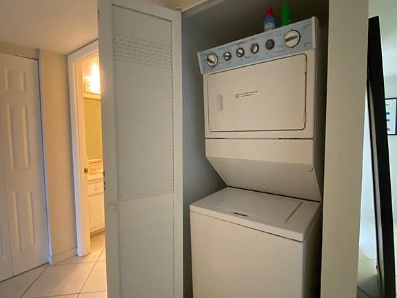 4th image of 1800 Ocean Blvd #408