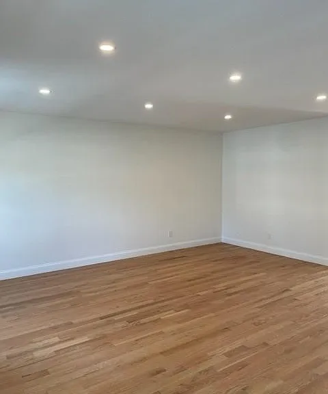 1686 Litchfield Tpke #B — Photo 8