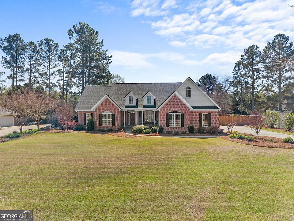 1st image of 2102 Chestnut Oak Ln