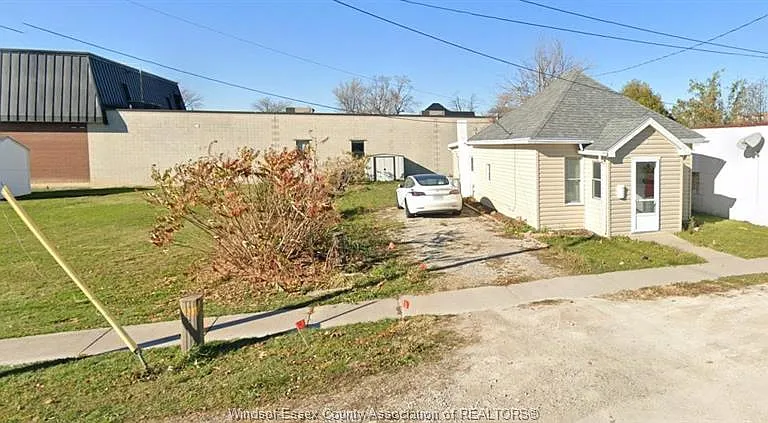 9 Medora Ave W — Photo 1