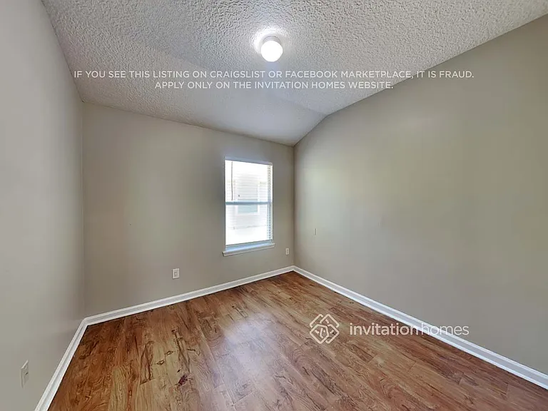 1068 Moosehead Dr — Photo 11