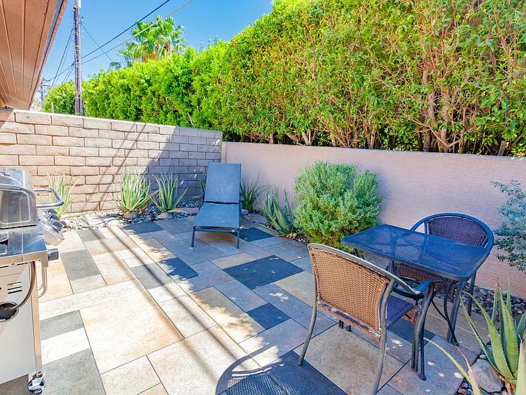860 N Indian Canyon Dr #5 — Photo 20