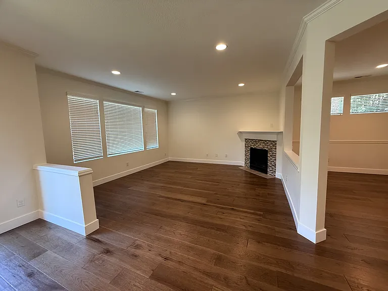 17539 SE Acadia St — Photo 3
