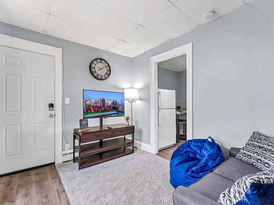77 Union St #1