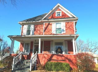 609 W 1st St, Maryville, MO 64468
