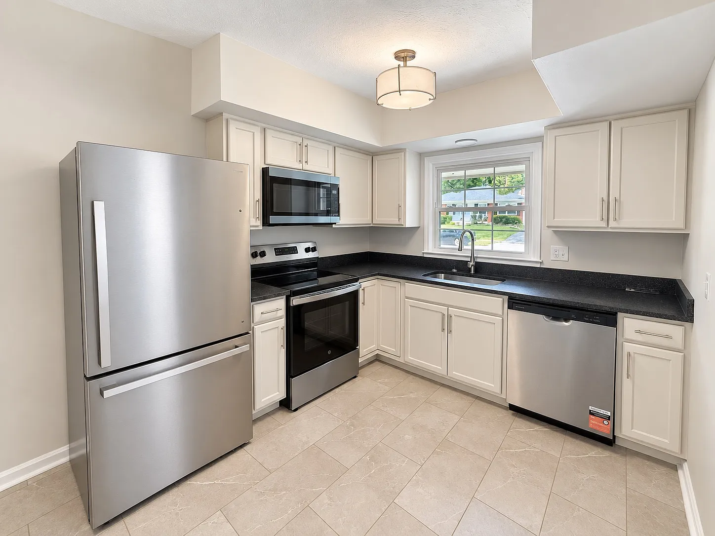 2 bed, 800 sqft, $1,450 — Photo 4