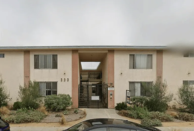 Vernon Avenue Apartments — Photo 2