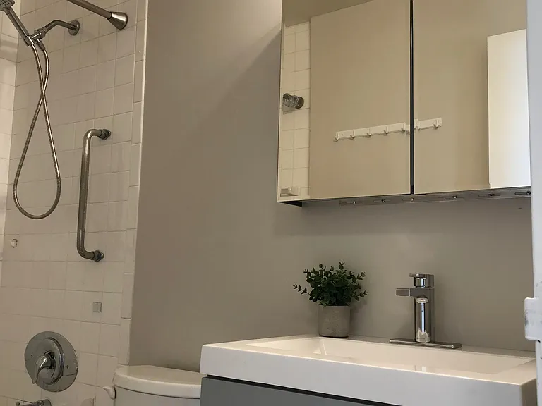 1100 Caven St #Penthouse 10 — Photo 13
