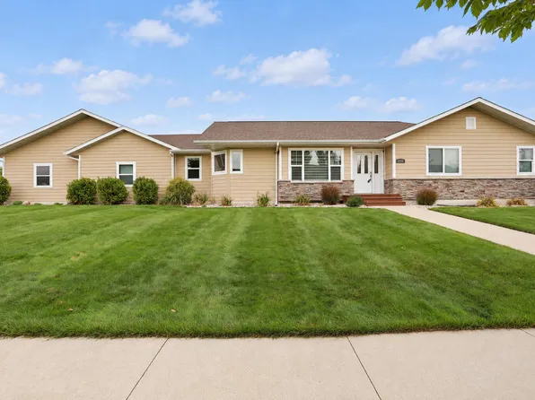 1107 28th Ave NE, Aberdeen, SD 57401