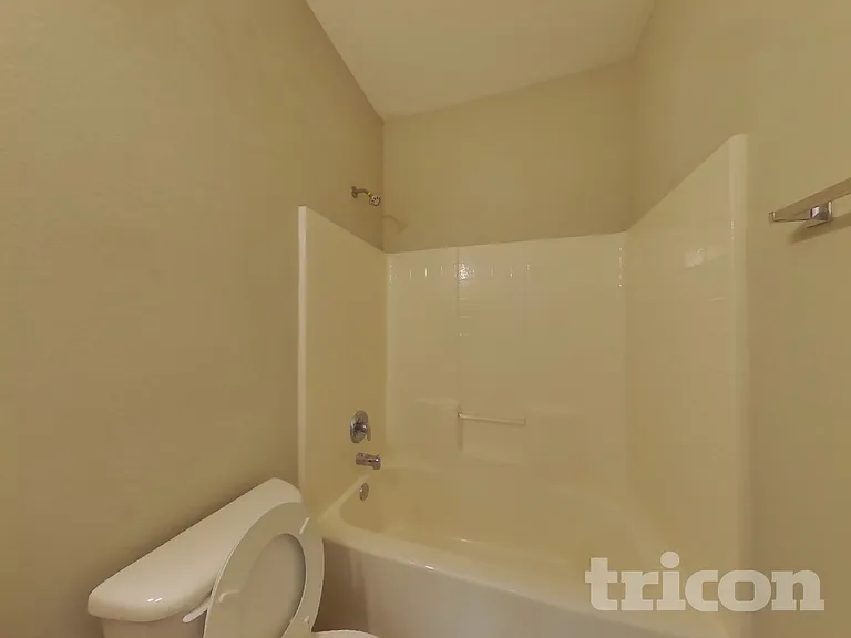 3413 Fashion St — Photo 16