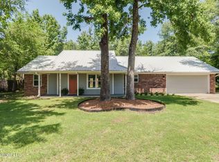 10375 Pin Oak Dr, Biloxi, MS 39532