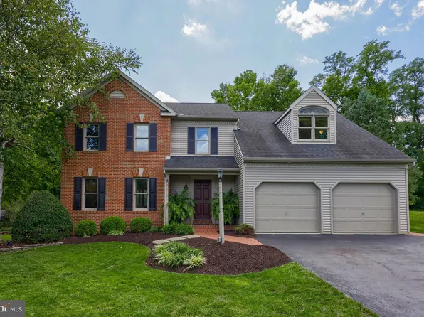 1824 Krystle Dr, Lancaster, PA 17602