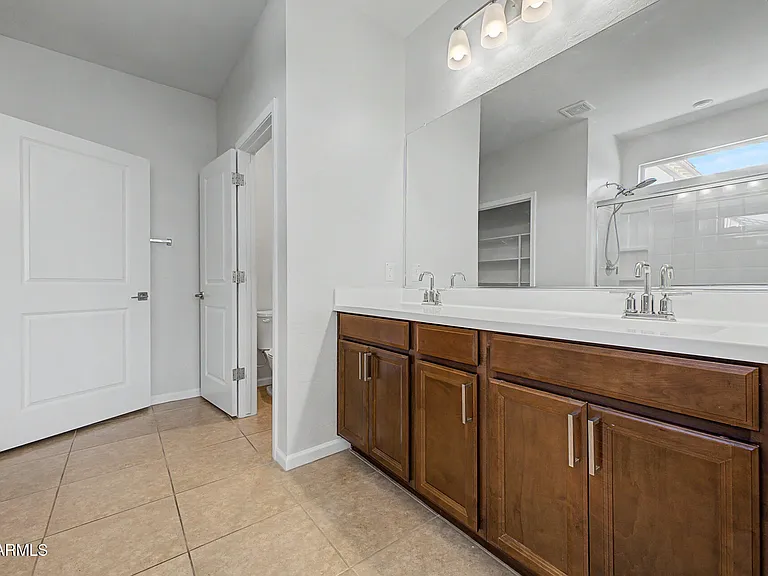 17865 W Daley Ln — Photo 17