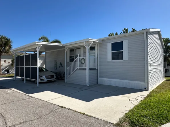 221 Tuscarora Trl, Fort Myers Beach, FL 33931