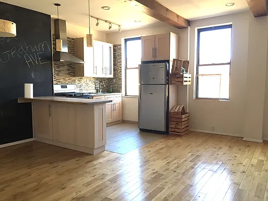 Rented by OT Real Estate | media 12