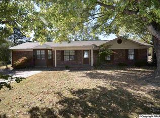 1305 Eubanks St SW, Hartselle, AL 35640