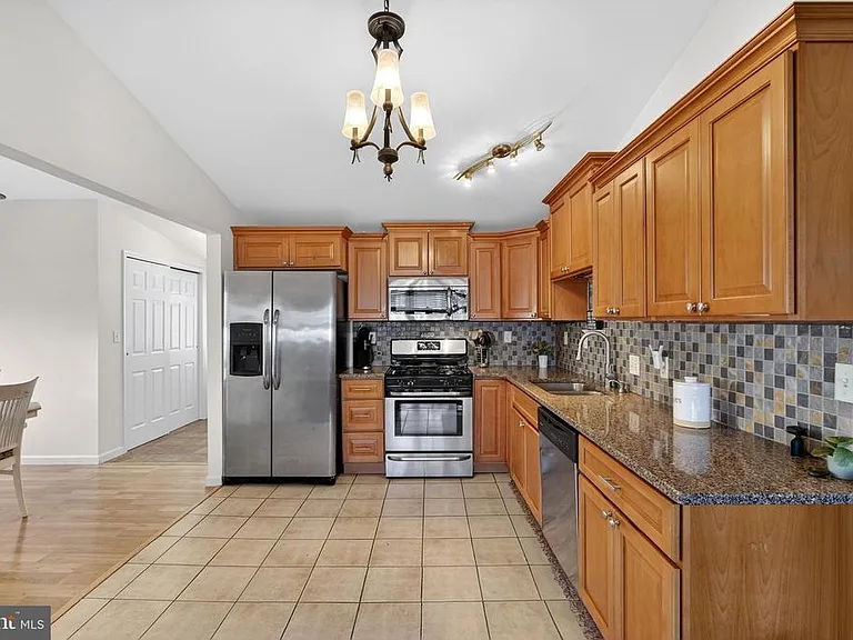 525 N Coles Ave — Photo 10