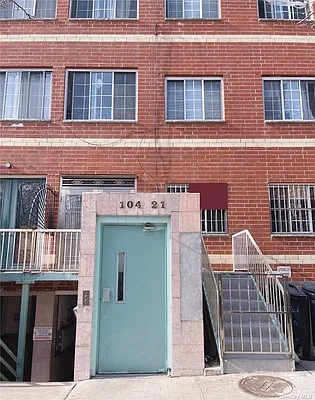 Sold by Chase Global Realty Corp | media 1