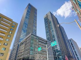 101 Charles St E