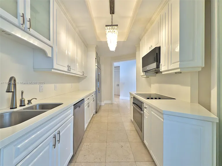 848 Brickell Key Dr #306 — Photo 25