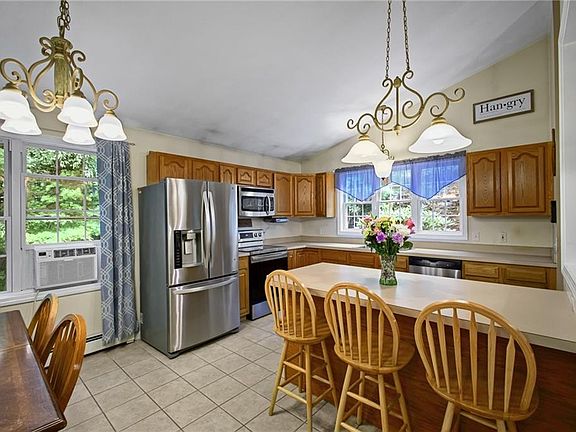 5th image of 163 Lake Washington Dr